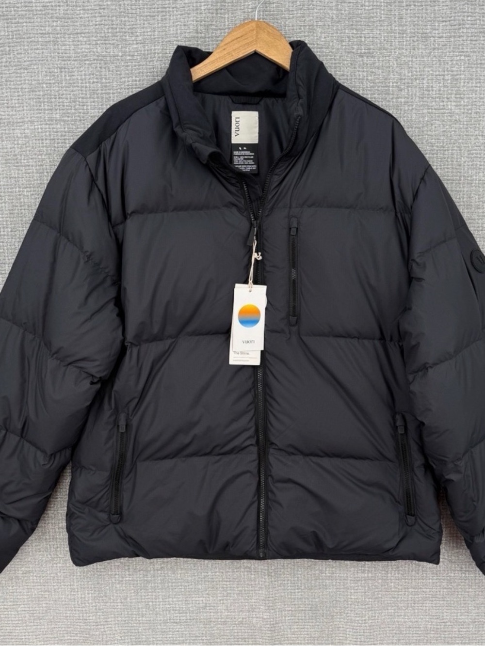 Vuori Black Men's Insulated Puffer Jacket
